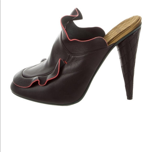 Fendi Leather Ruffle-Accented Mules - Picture 4 of 13